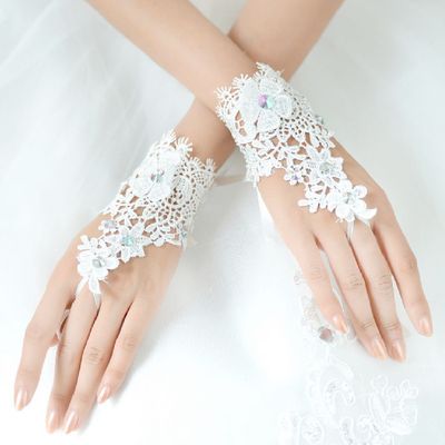 Whtie vintage style lace applique rhinestone wedding bridal short gloves
