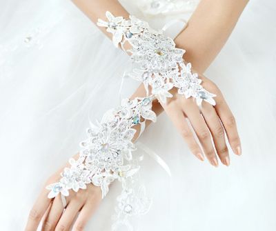 Whtie Vintage Style Lace Sequin Rhinestone Wedding Bridal Short Gloves