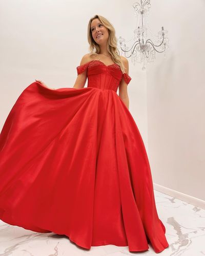 Cute A Line Sweetheart Red Satin Long Prom Dresses with Beading