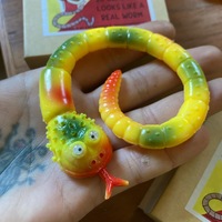 GIANT LIFE-LIKE WORM - Thumbnail 4