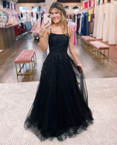 Cute A Line Scoop Neck Black Tulle Prom Dresses with Appliques