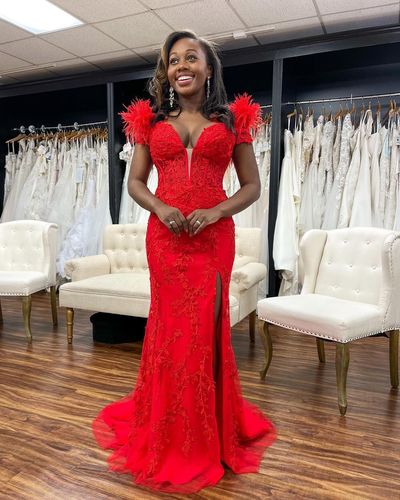 Cute Mermaid Sweetheart Red Lace Prom Dresses with Feather