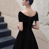 Elegant Black Velvet Lace-Up Prom Dress - Thumbnail 1