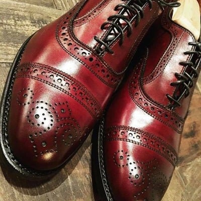 Hot sale men's hand stitch oxfords burgundy cap toe style brogue lace up leather shoes