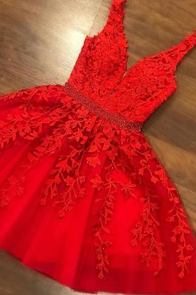 Beautiful V Neck Lace Short Red Prom Dress with Beading
