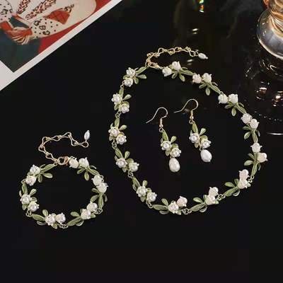Vintale Lily Flower Jewelry Collection (Earrings/Ring/Necklace)
