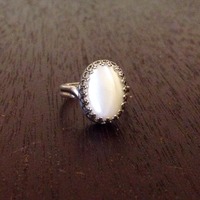 Oval Mother Of Pearl Ring - Thumbnail 1