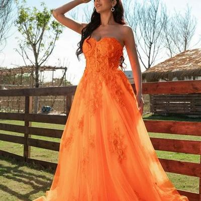 Gorgeous orange prom dresses sexy backless a line strapless lace appliques ruffles tulle long evening gowns plus size