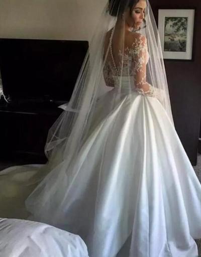 Princess Romantic Lace Wedding Dresses with Long Sleeves