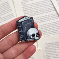 Spooky Book wood pins - Thumbnail 2