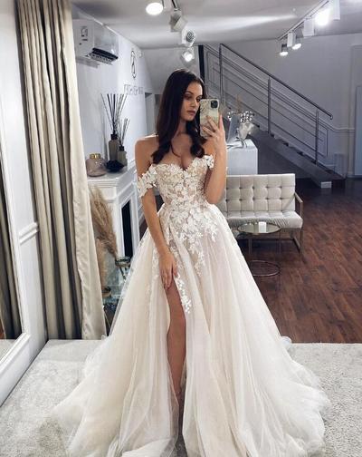 Off the Shoulder Tulle Wedding Dresses with Appliques