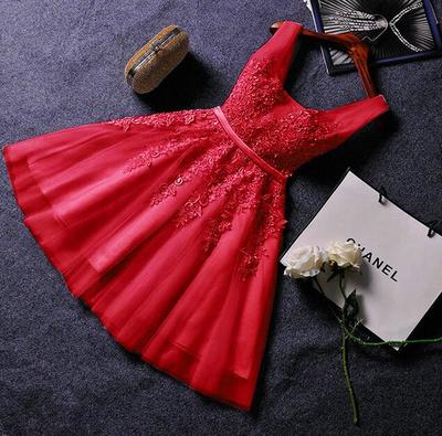 Cute Red Short Lace Homecoming Dresses