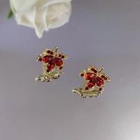Maple Leaf Cystal Diamond Stud Earrings - Thumbnail 2