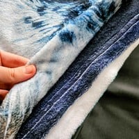 "The Guardian" Throw Blanket - Thumbnail 5