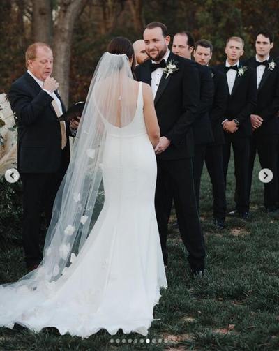 Simple V Neck Backless Mermaid Beach Wedding Dress Bridal Gown