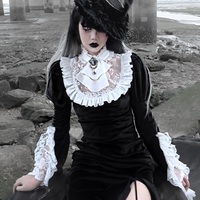 Gothic Women Girl Medieval Vampire Lace Brooce Velvet Fishtail Dress - Thumbnail 6