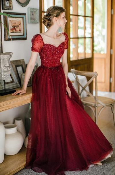 A Line Burgundy Tulle Beading Prom Dresses