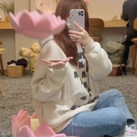 LOTUS CUSHION PLUSH - Thumbnail 3