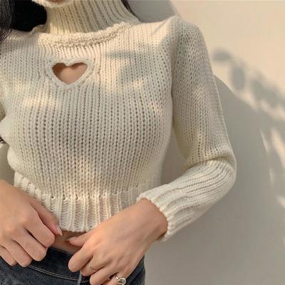 Hollow out heart turtleneck cropped knitted sweater - Thumbnail 3