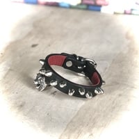 Staggered 1-Row Short British Stud Wristband - Thumbnail 1