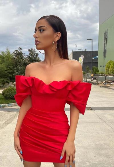 Off Shoulder Mini Cocktail Dresses Ruffles Satin Column Sexy Homecoming Dresses