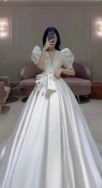 Luxury A Line V Neck Puff Sleeves Newest Wedding Dresses