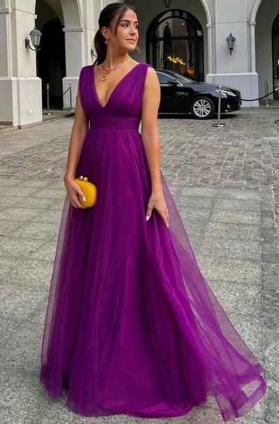 Floor-length A-line V-neck Strap Sleeveless Prom Dress