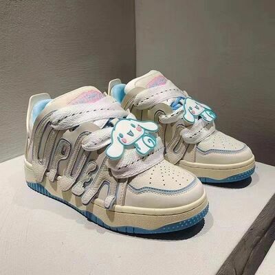 Puddind dog cartoon sneakers