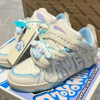 Puddind Dog Cartoon Sneakers - Thumbnail 3