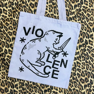 Violent cat tote bag 