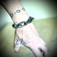 Biggie-Sized Hard-Chain wristband - Thumbnail 2