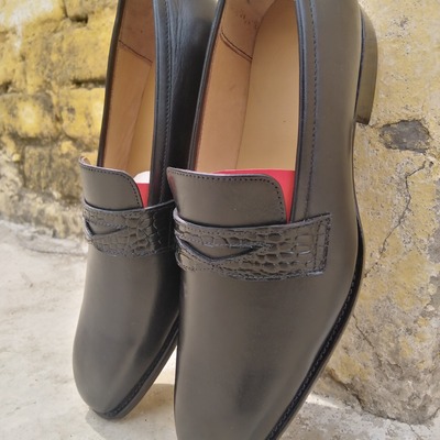 Latest men's hand stitch black moccasin loafer genuine leather formal shoes