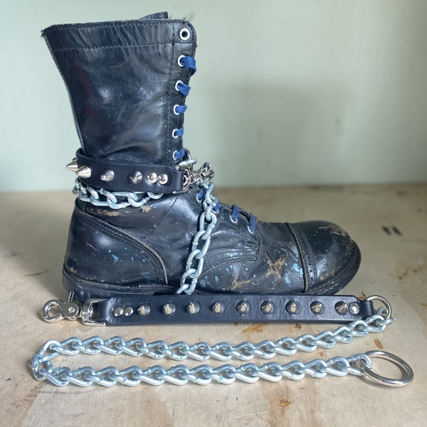 Loop & Pull Chain Leather Whip Bootstrap 