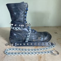 Loop & Pull Chain Leather Whip Bootstrap 