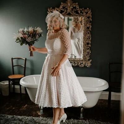 Simple polka dotstea-length wedding dress bridal dress