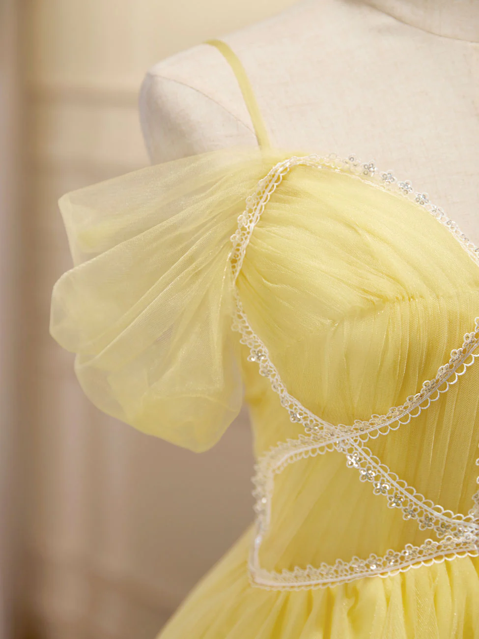 mini yellow prom dresses Spaghetti Straps Short Yellow Prom Dresses, Short Yellow Graduation Ho jbydress