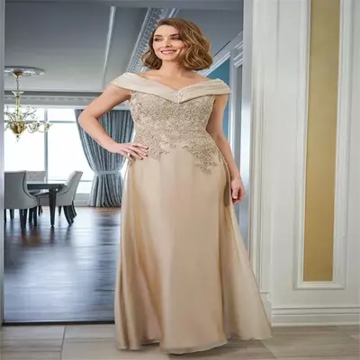 Elegant Mother Of Bride Dresses Champagne Cap Sleeves Chiffon Lace Appliques Crystal Floor Length Plus Size Custom Weddings Evening Party Prom Gowns