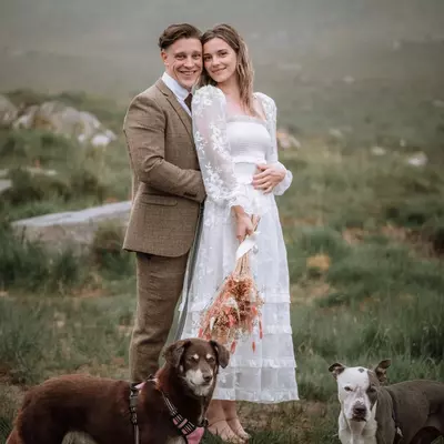 Simple lace long sleeve tea-length wedding dress bridal gown