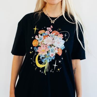 Midnight rainbow tee