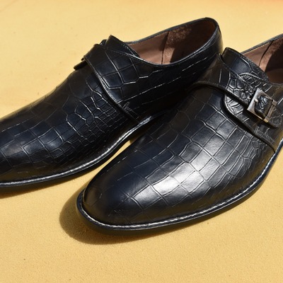 Latest men's hand stitch black alligator shoes, genuine leather lace up formal shoes