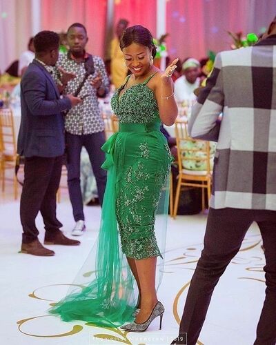 Green Mermaid Lace AppliquesTea-length African Prom Dress Evening Dress