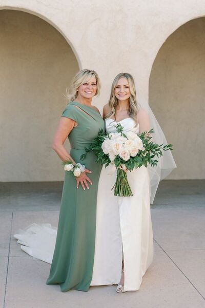 Simple Green Sheath One Shoulder Mother of the Bride/Groom Dress
