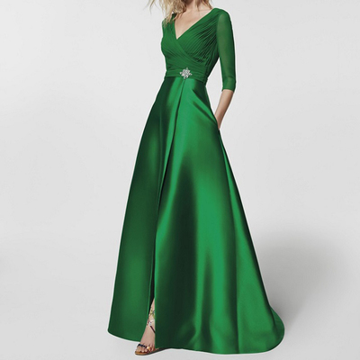 Elegant Green Mother of the Bride/Groom Dresses V Neck 3/4 Sleeve Formal Wedding Party Dress Front Slit A-line Floor-Length 