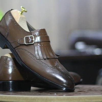 Dark brown color genuine handmade leather fringe buckle men's slip on moccasin wing tip brogue toe loafer shoes - Thumbnail 2