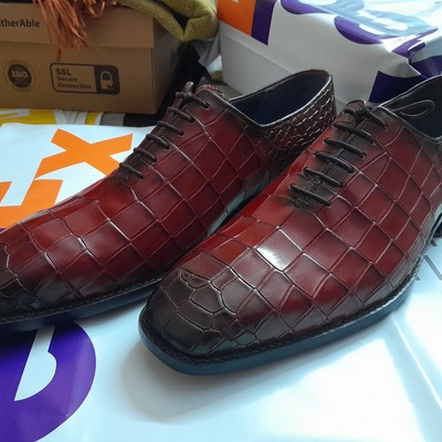 Hot sale men's hand stitch burgundy alligator shoes, genuine leather lace up formal shoes