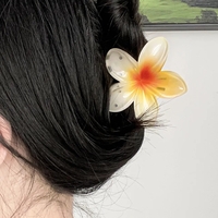 Frangipani Flower Claw Clip - Thumbnail 3
