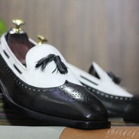 Bespoke Handmade Black and White Color Tussle Loafer Wing Tip Brogue Toe Party Wear Men's Designer Leather Shoes - Thumbnail 2