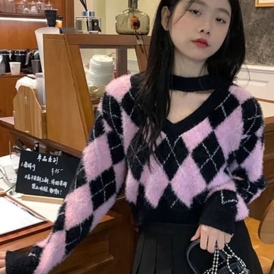 Black & pink lattice v neck sweater 