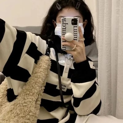 Black & white stripe polo collar sweatshirt  - Thumbnail 2