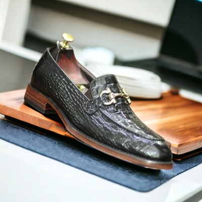 Men's Bespoke Handmade Crocodile Texture Leather Black Color Horse Bit Style Loafer Shoes